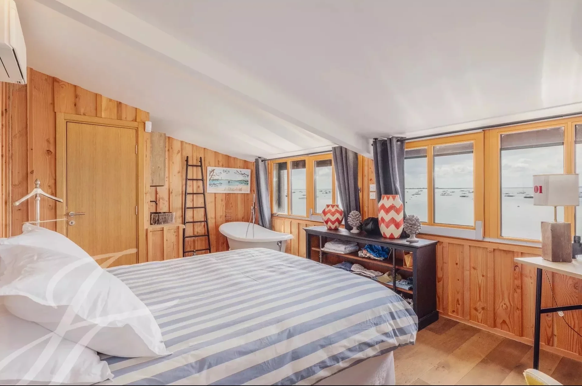 chambre avec baignoire maison en bois Cap Ferret Villa Raya chambre avec baignoire maison en bois Cap Ferret Villa Raya