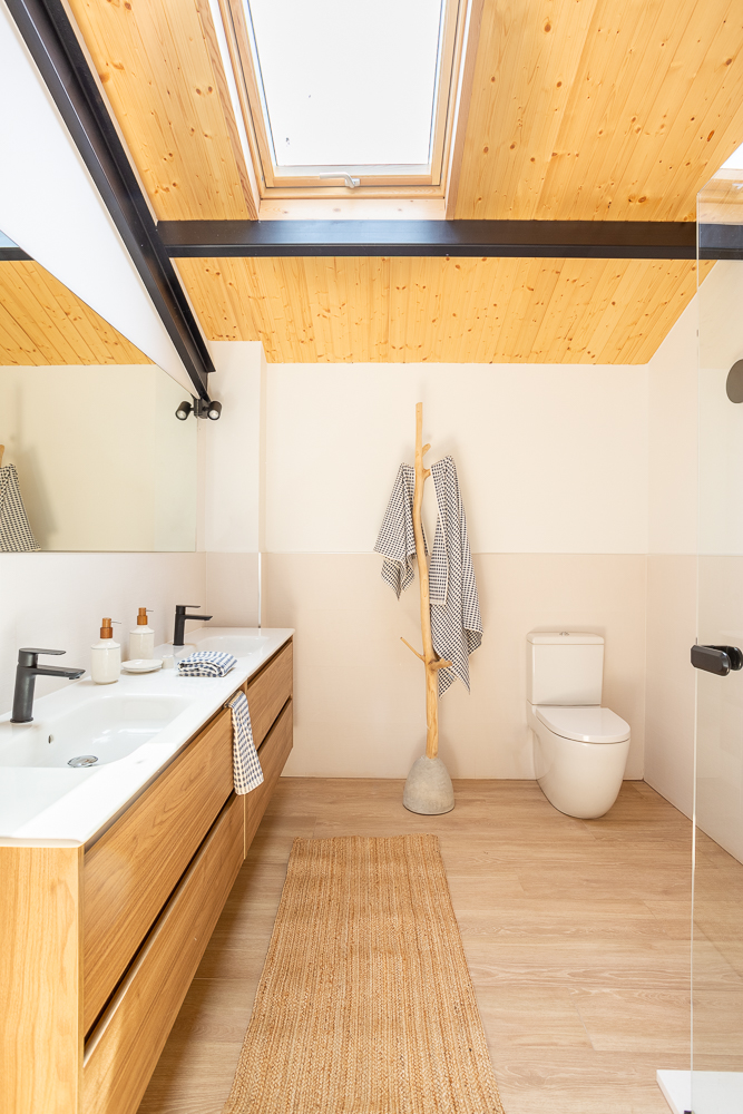 salle de bain avec velux salle de bain avec velux