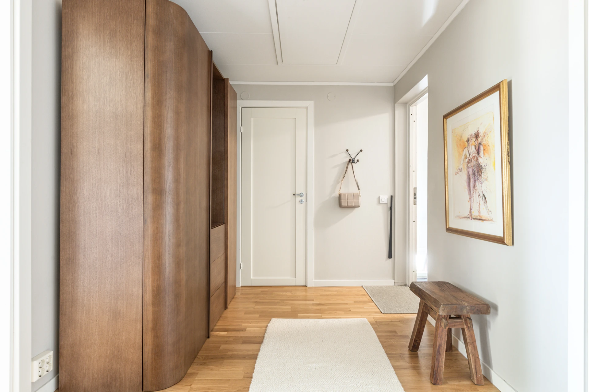 entrée avec meuble sur mesure décoration contemporaine entrée avec meuble sur mesure décoration contemporaine