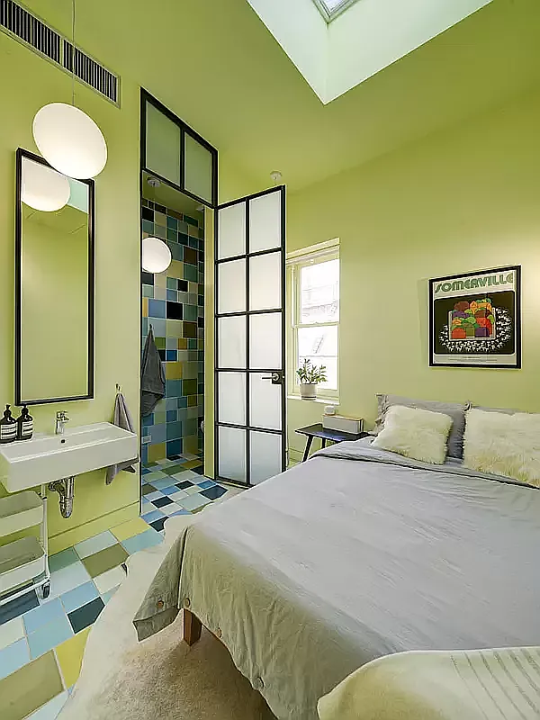 chambre verte par Jorge Pardo "Red Spiral House"