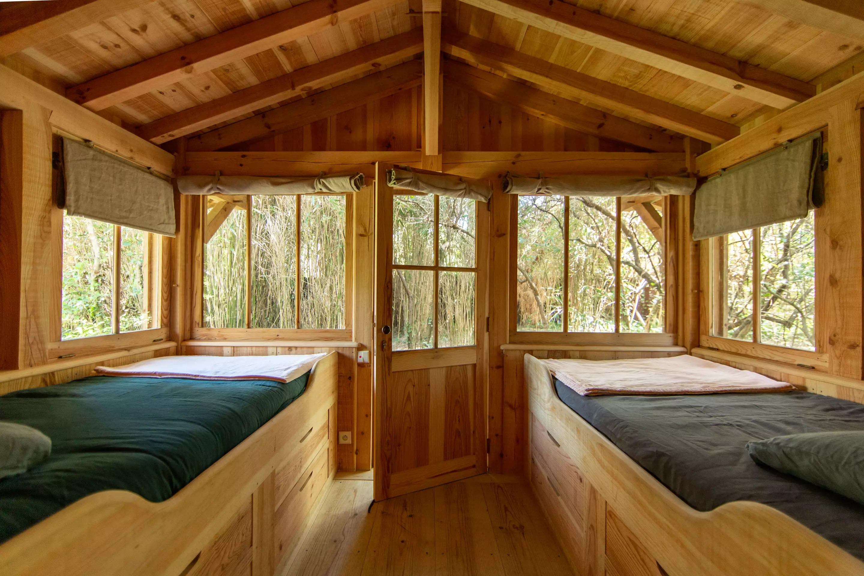 chambre cabane à deux lits