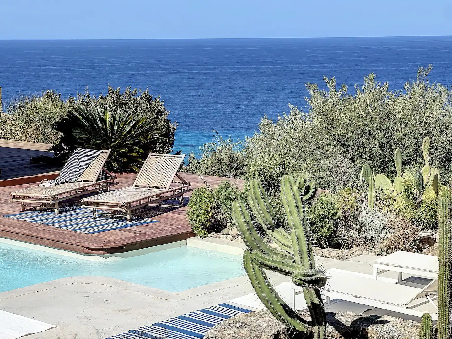 terrasse maison vue mer Corse avec piscine terrasse maison vue mer Corse avec piscine