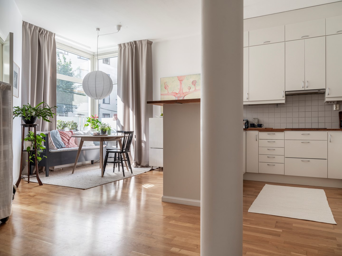 cuisine ouverte et salle à manger deux-pièces 49m2