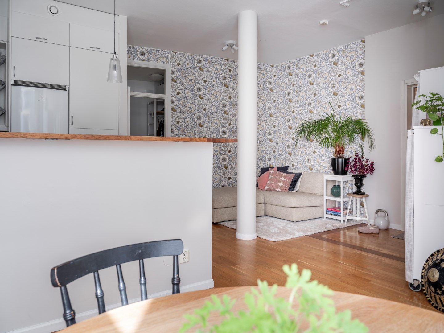 salle à manger cuisine ouverte et salon deux-pièces 49m2