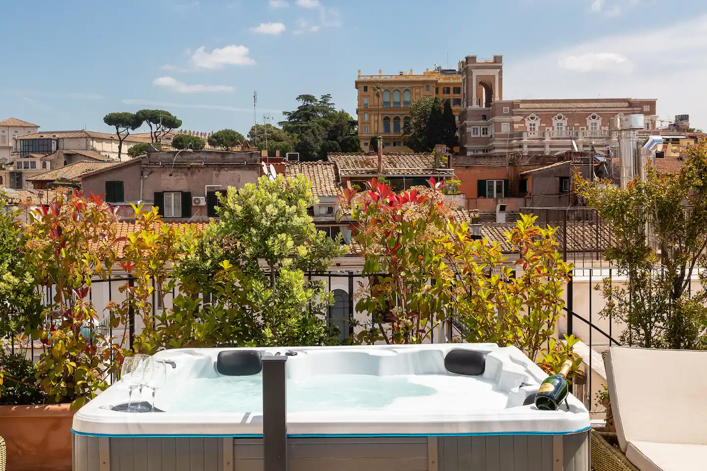 terrasse avec jacuzzi terrasse avec jacuzzi