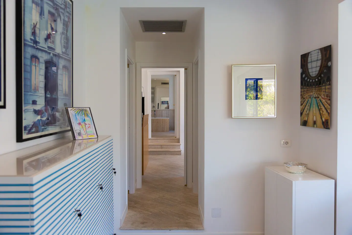 couloir vers chambres couloir vers chambres