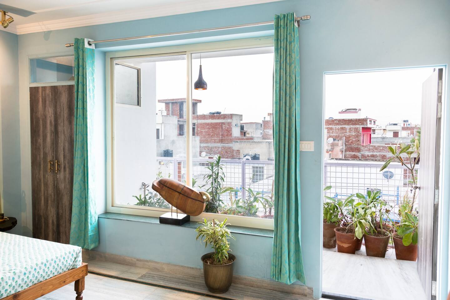 chambre avec balcon appartement atypique à Jaipur chambre avec balcon appartement atypique à Jaipur