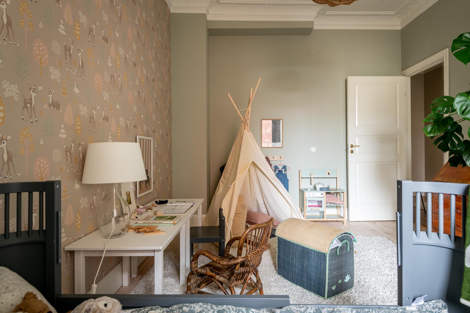 chambre enfant avec papier-peint chambre enfant avec papier-peint