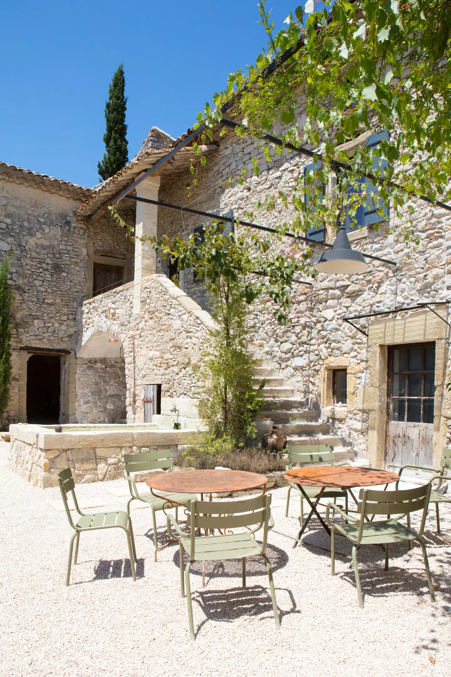ancien mas en pierres en Provence