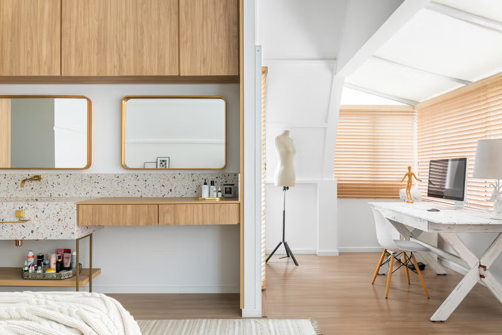 chambre avec bureau et salle de bain terrazzo décoration contemporaine