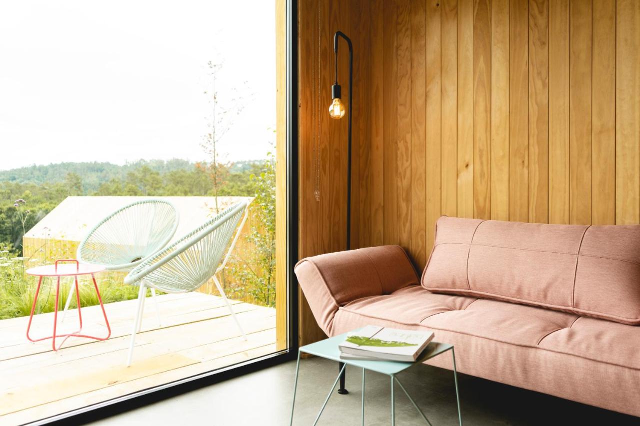 salon avec baie vitrée petite maison en bois salon avec baie vitrée petite maison en bois