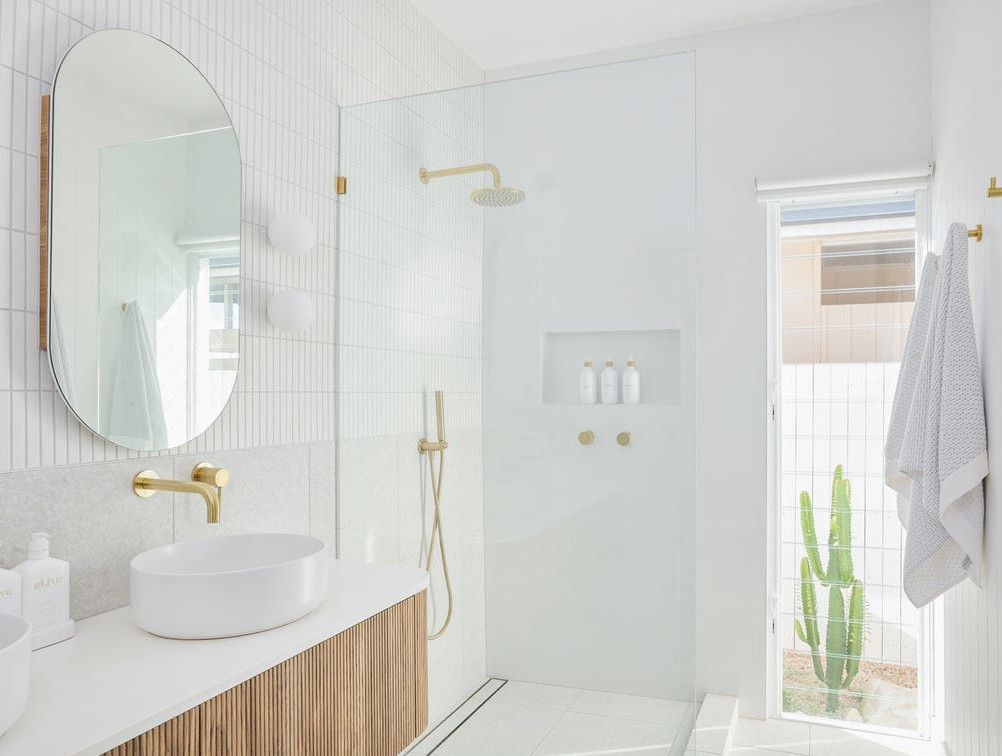 salle de bain blanche et bois décoration contemporaine salle de bain blanche et bois décoration contemporaine
