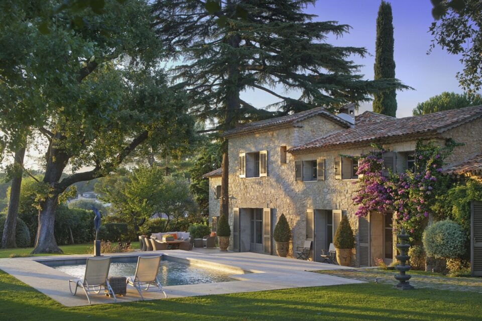 maison en pierres avec piscine maison en pierres avec piscine