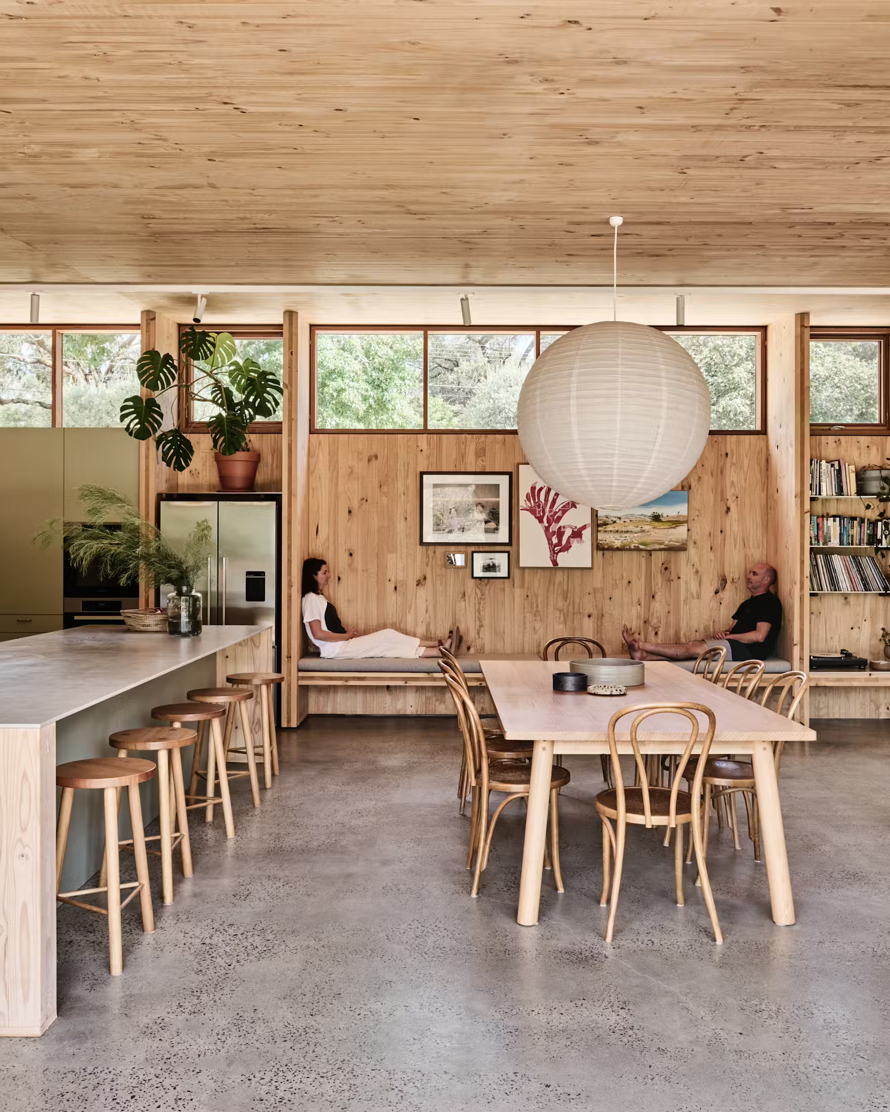 salle à manger et cuisine ouverte maison bois décoration contemporaine salle à manger et cuisine ouverte maison bois décoration contemporaine