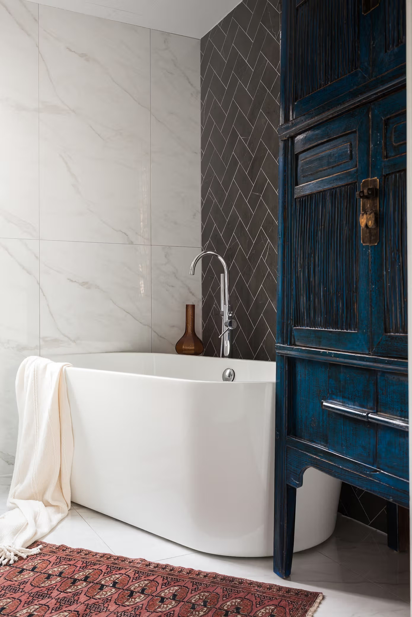 salle de bain design maison rénovée décoration fusion contemporaine et asiatique salle de bain design maison rénovée décoration fusion contemporaine et asiatique
