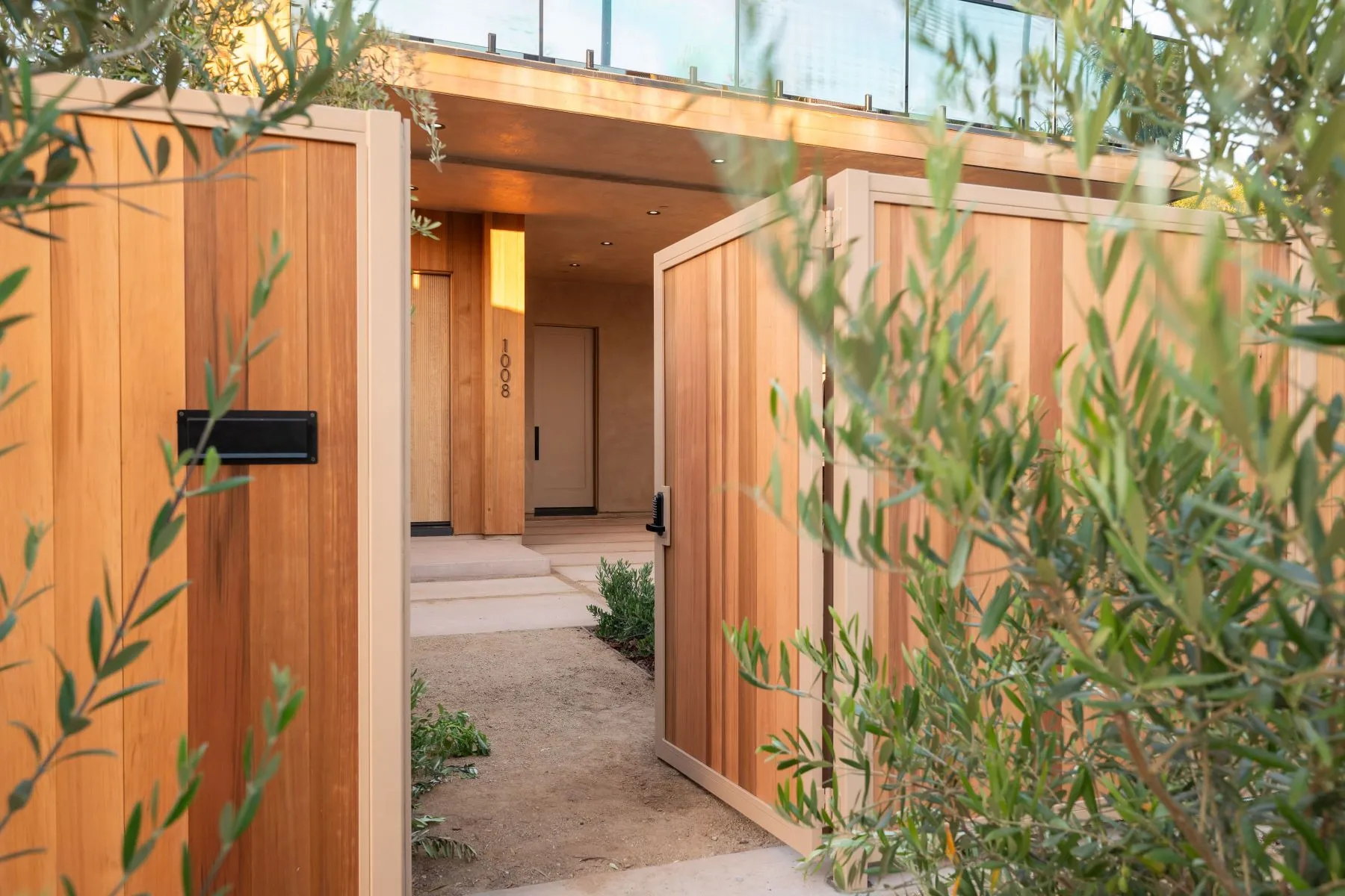 entrée maison en bois