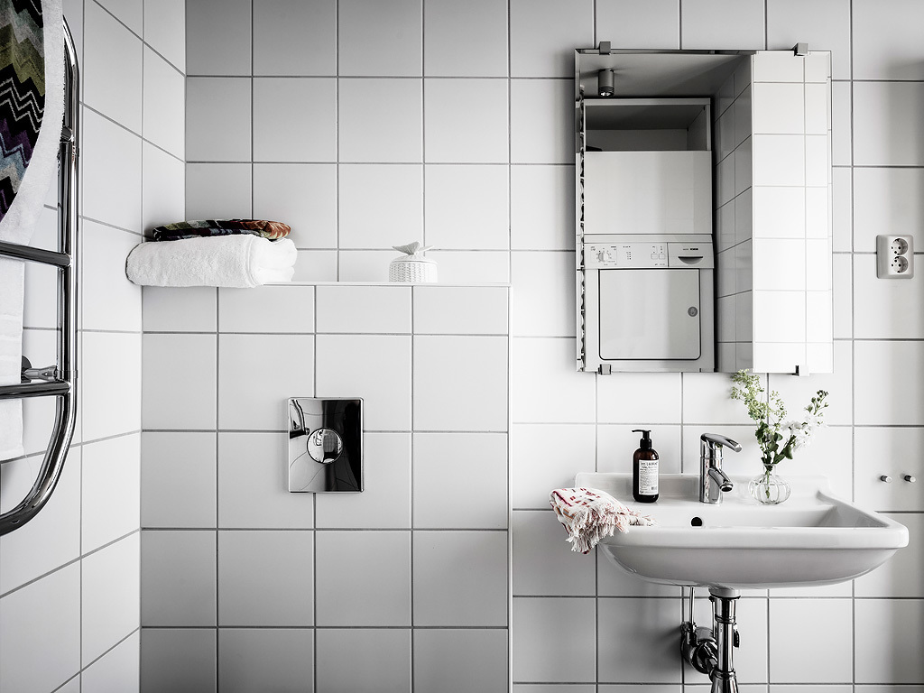 salle de bain blanche