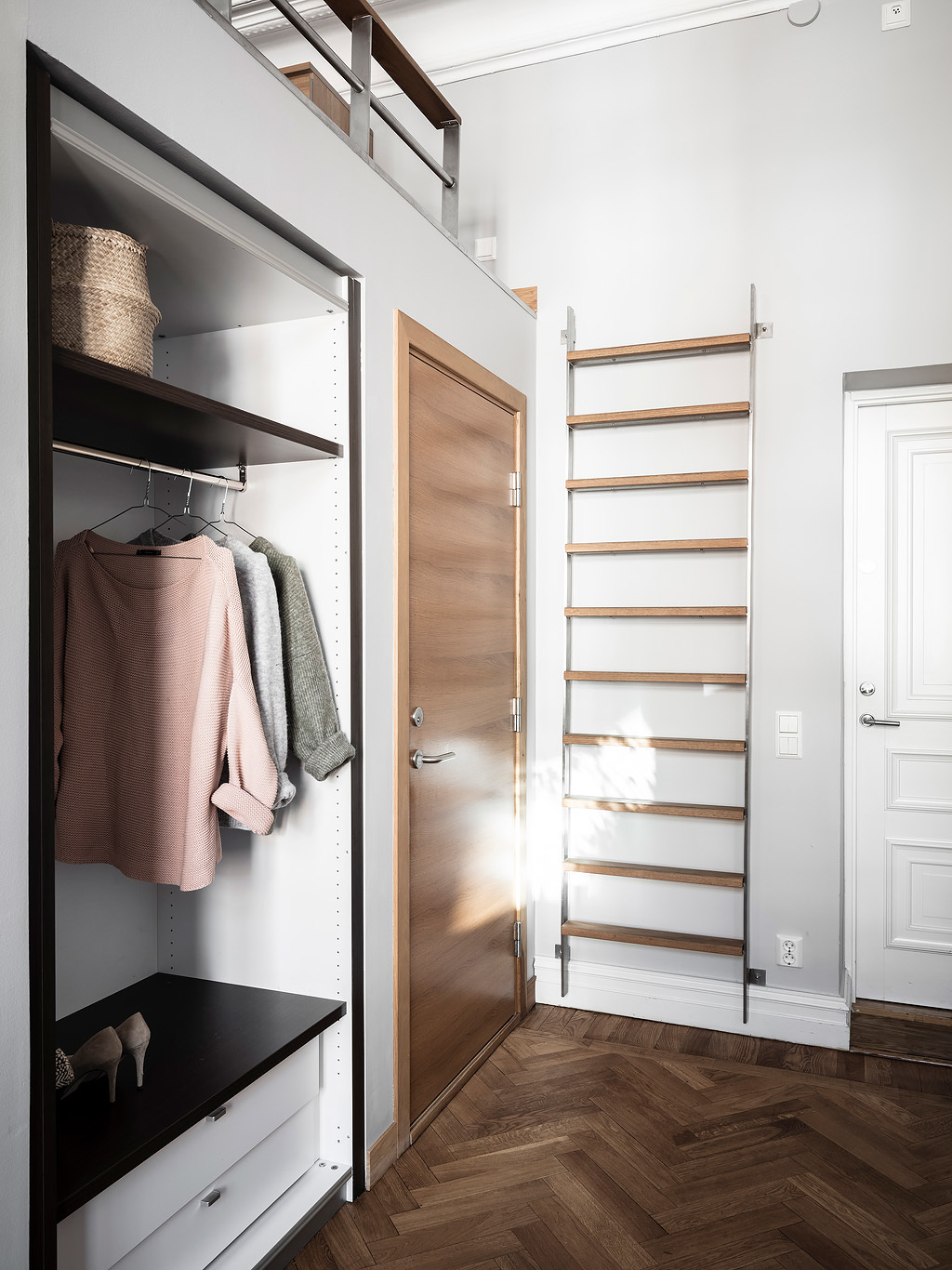 entrée avec mezzanine studio 26m2