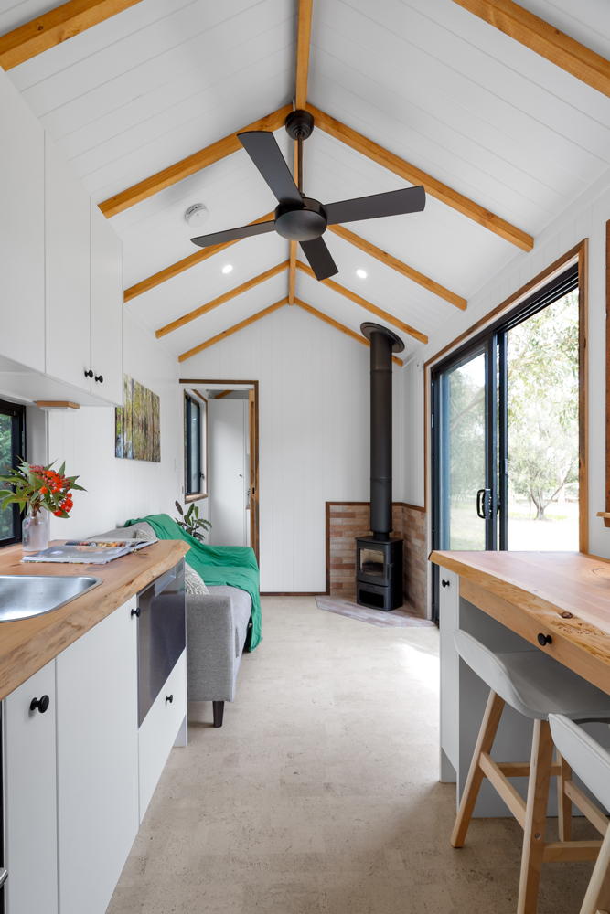 salon tiny house 18m2 Casuarina de Evergreen Houses Australia