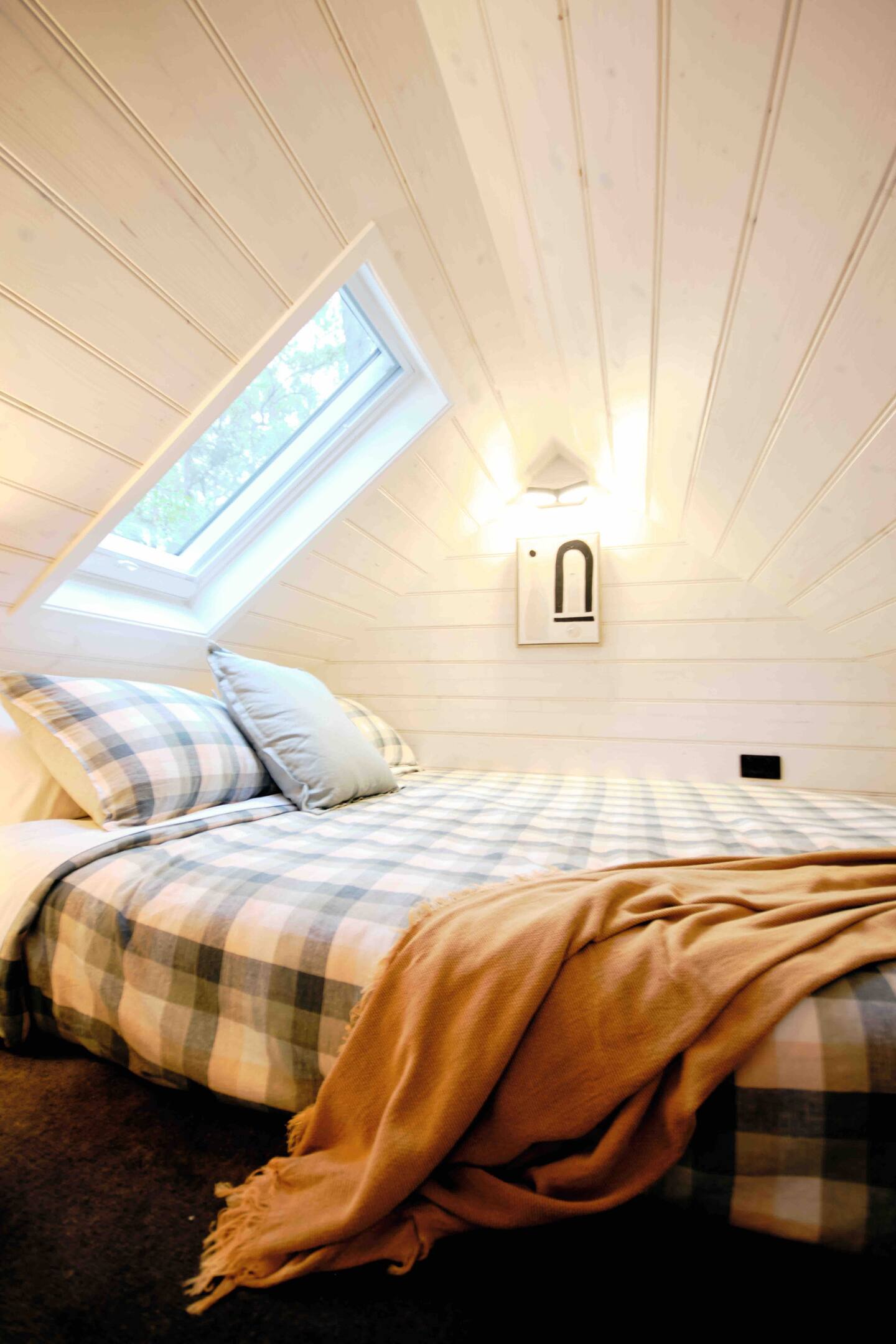 chambre mansardée avec velux sur mezzanine chambre mansardée avec velux sur mezzanine