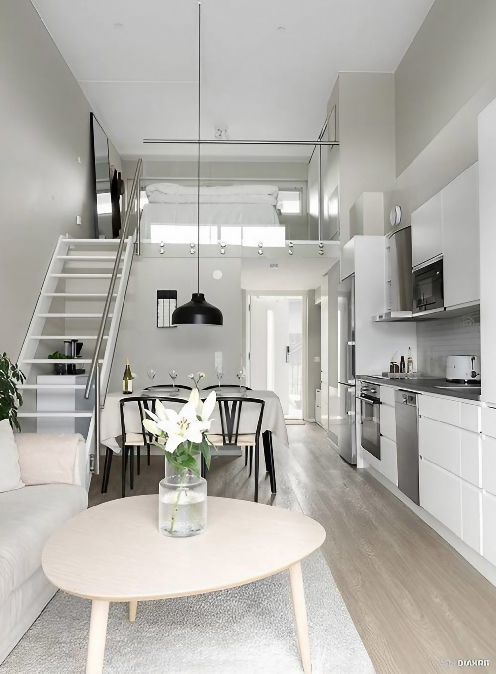 cuisine et mezzanine duplex 35m2 décoration blanche