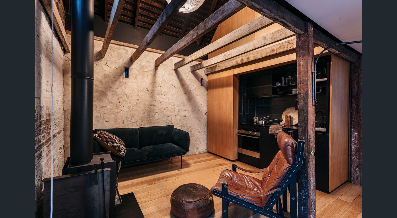 salon avec poutres maison 79m2