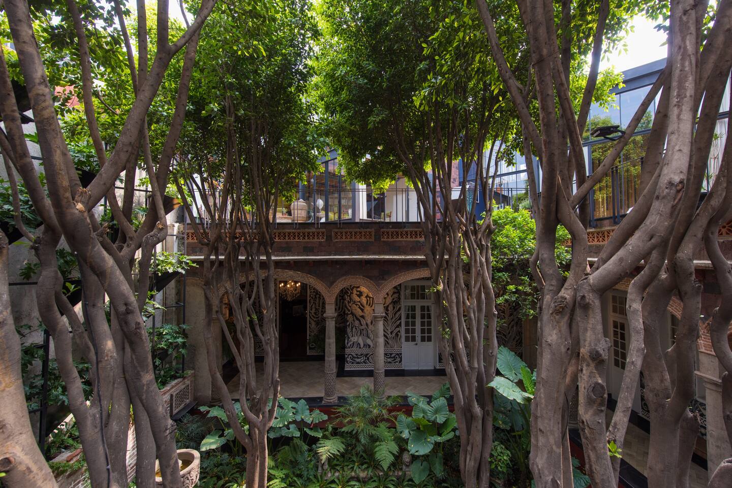 immeuble contemporain avec jardin intérieur