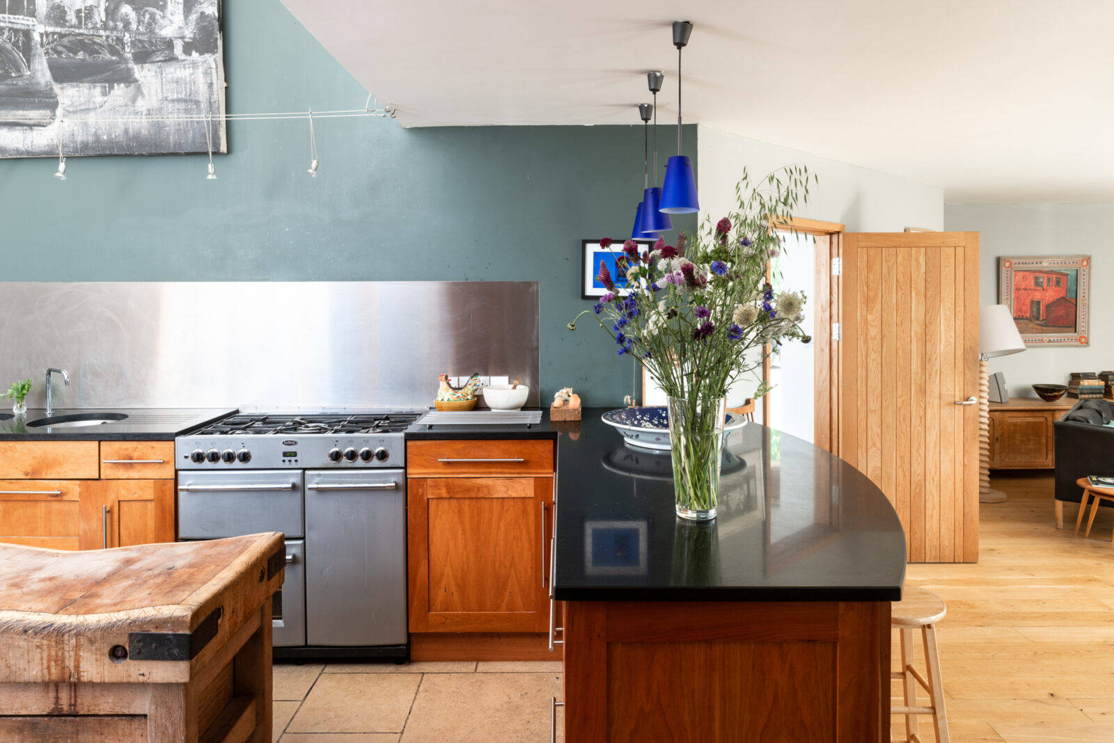 cuisine bois mur bleu cuisine bois mur bleu