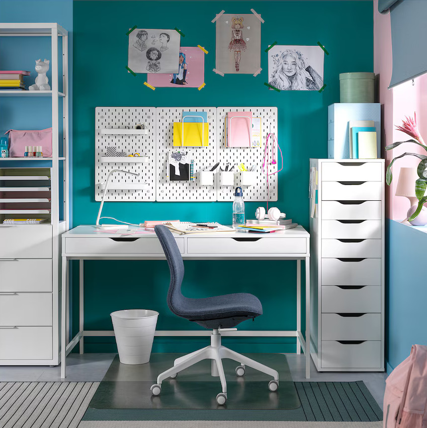 bureau blanc Alex avec panneau perforé bureau blanc Alex avec panneau perforé