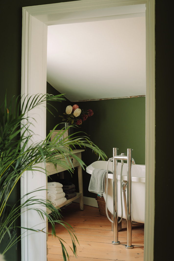 salle de bain murs verts décoration rustique chic et vintage salle de bain murs verts décoration rustique chic et vintage