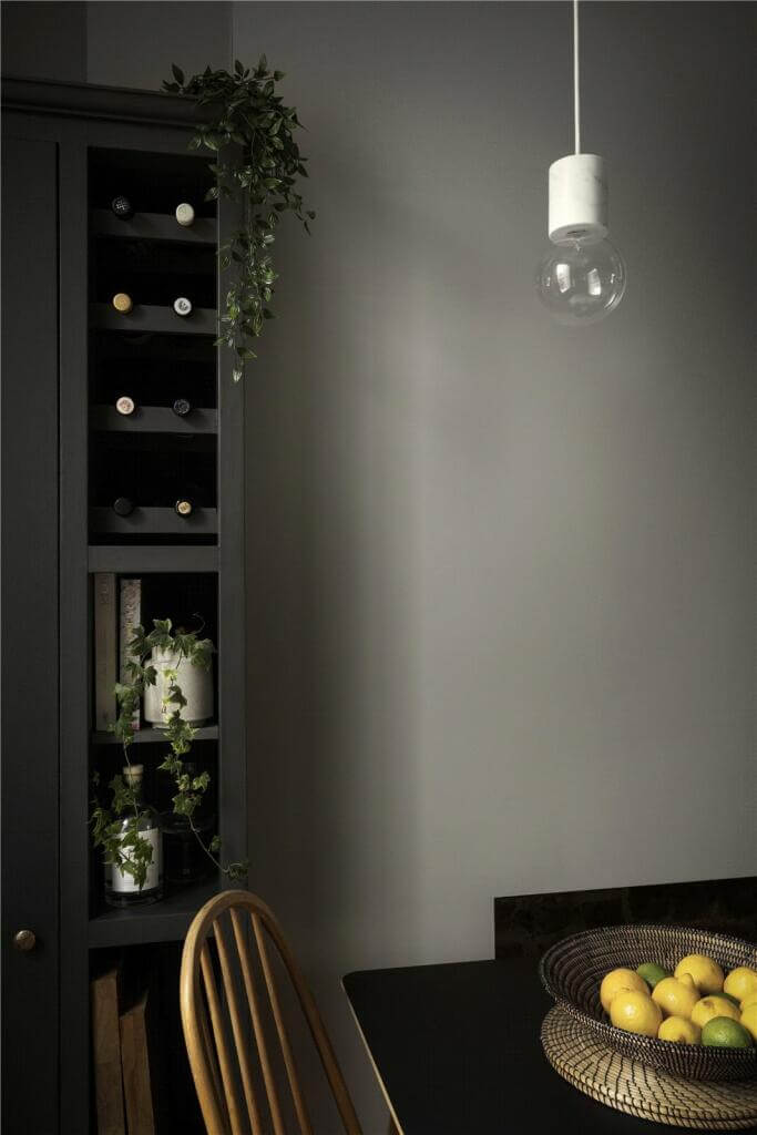 salle à manger mur gris