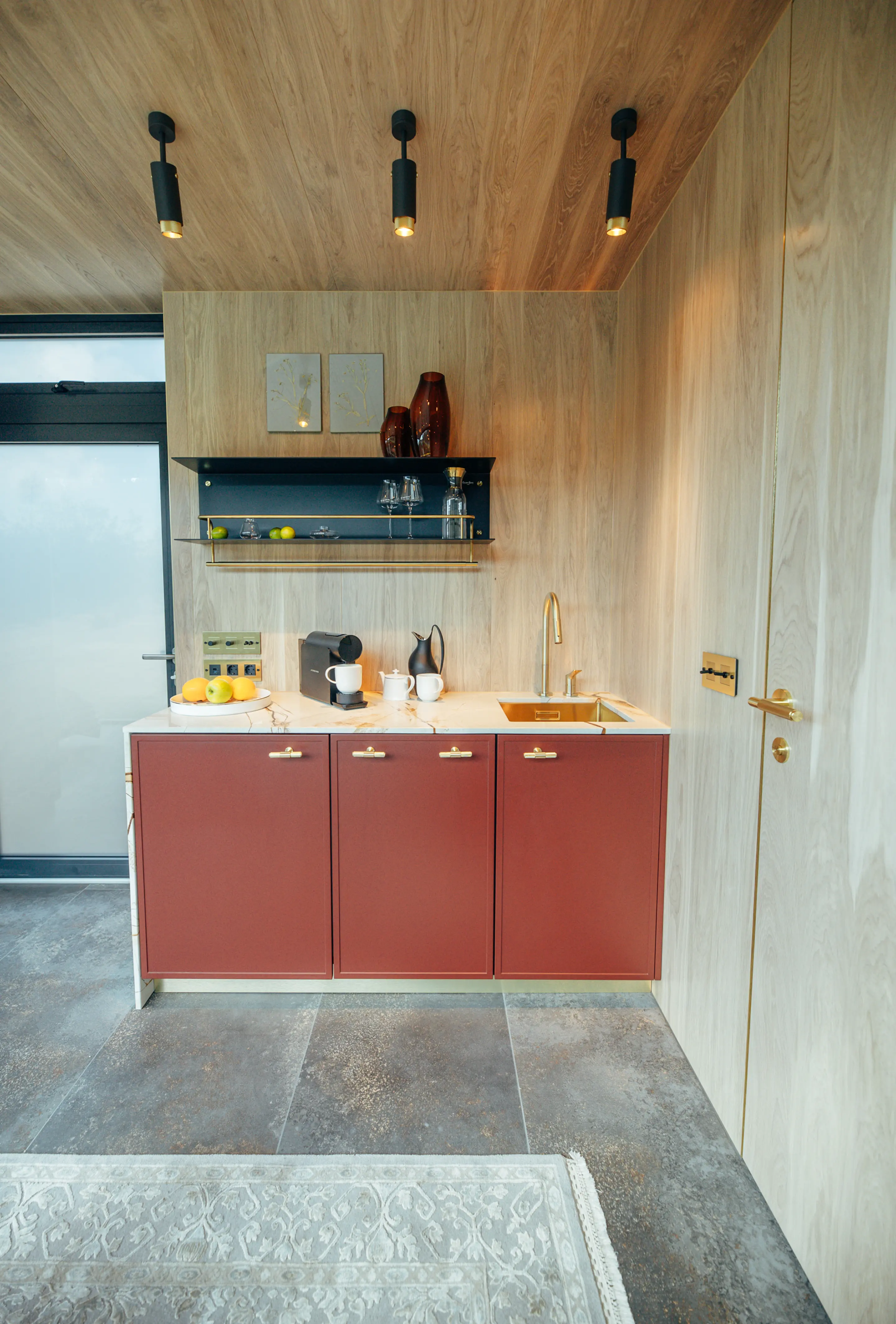 kitchenette couleur corail ÖÖD Golden House
