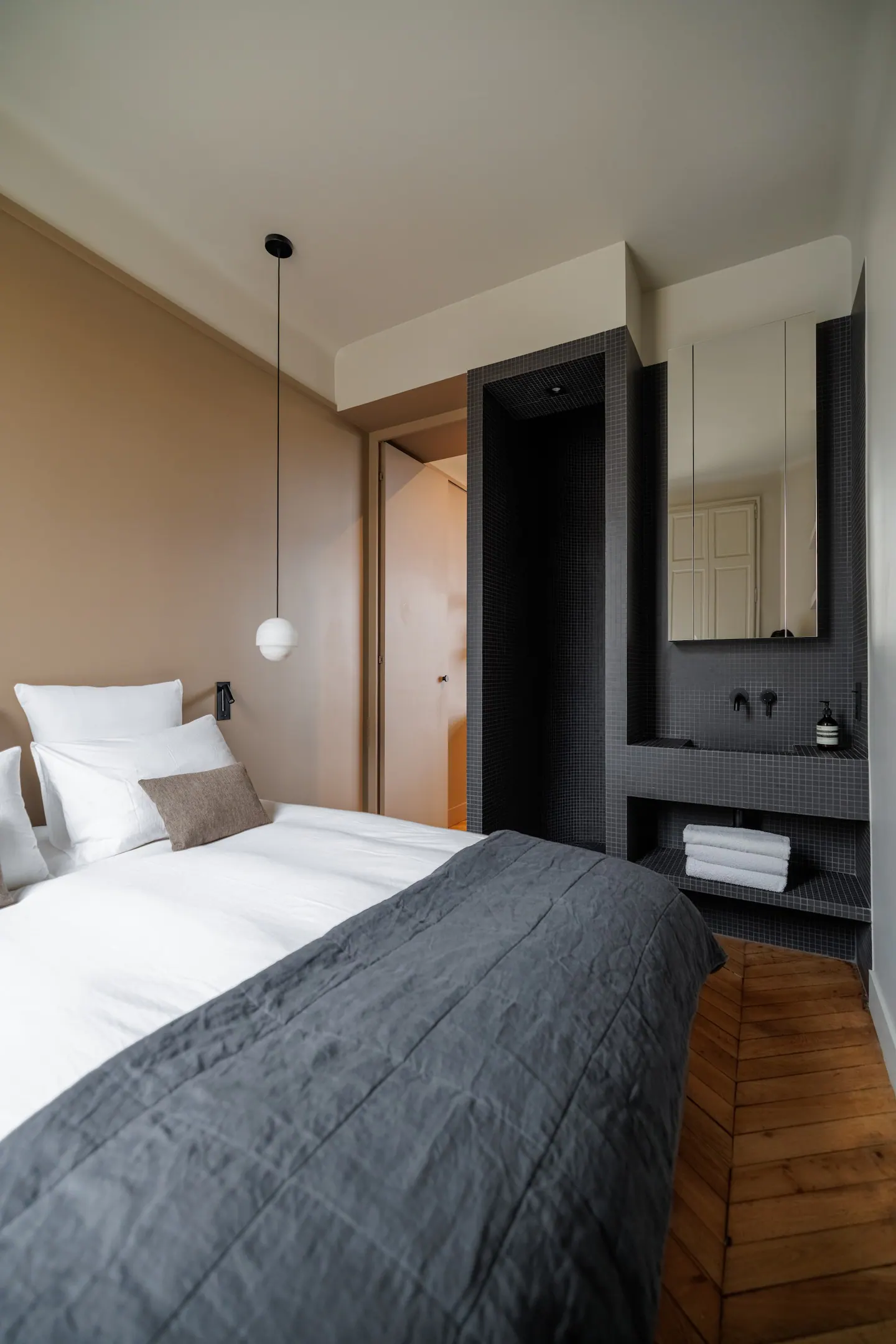 chambre avec salle de bain appartement Paris
