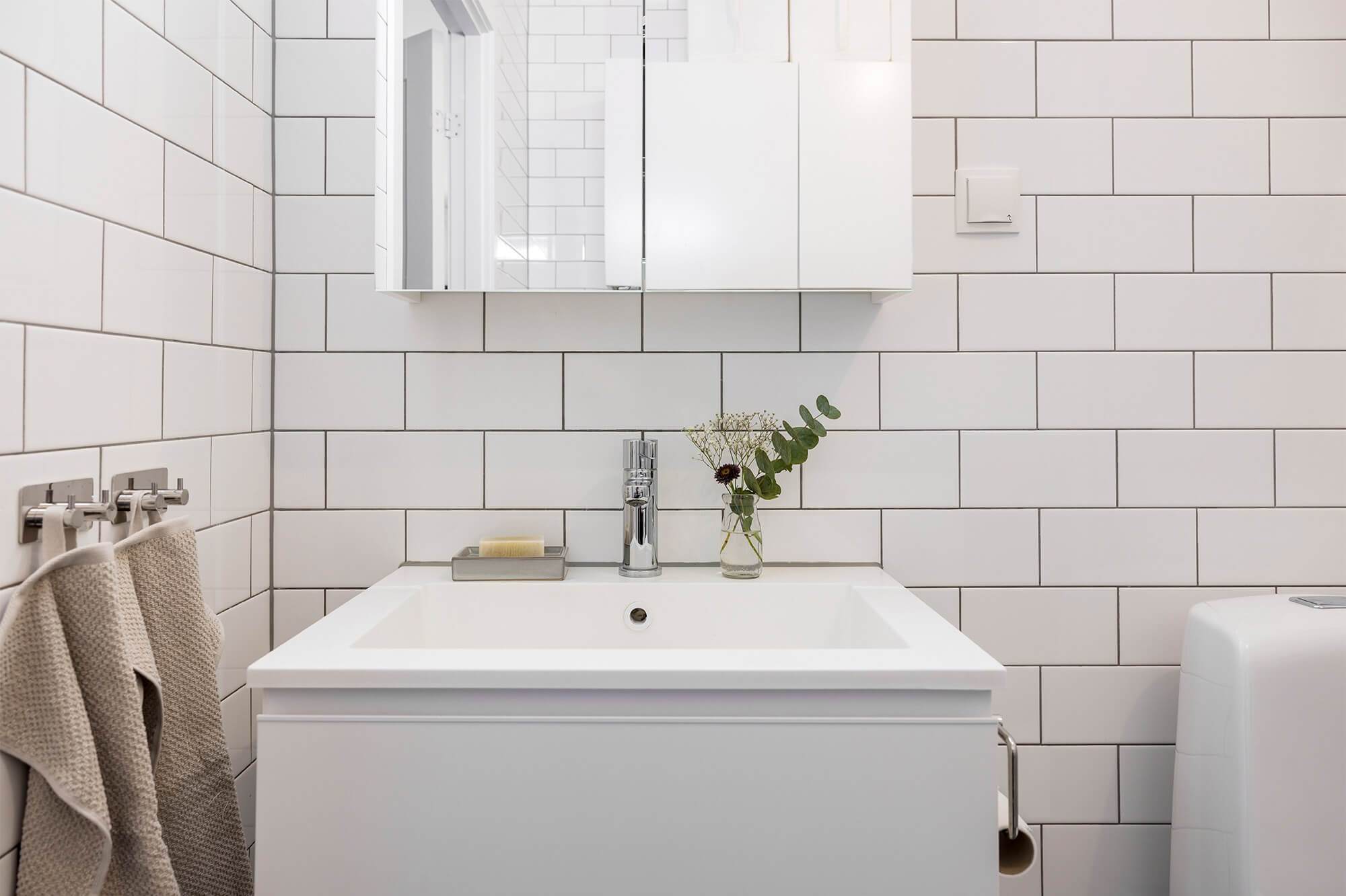 salle de bain blanche appartement décoration contemporaine et scandinave salle de bain blanche appartement décoration contemporaine et scandinave
