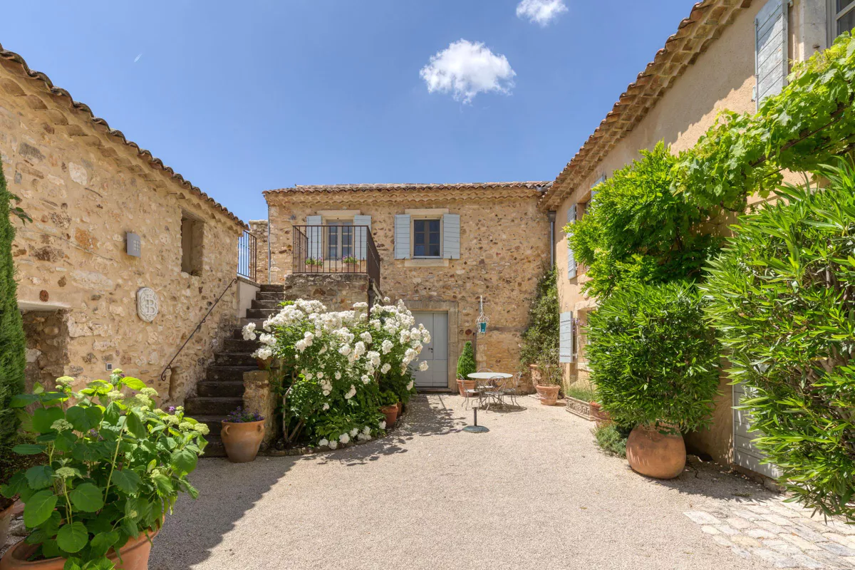 maison en pierres Provence maison en pierres Provence