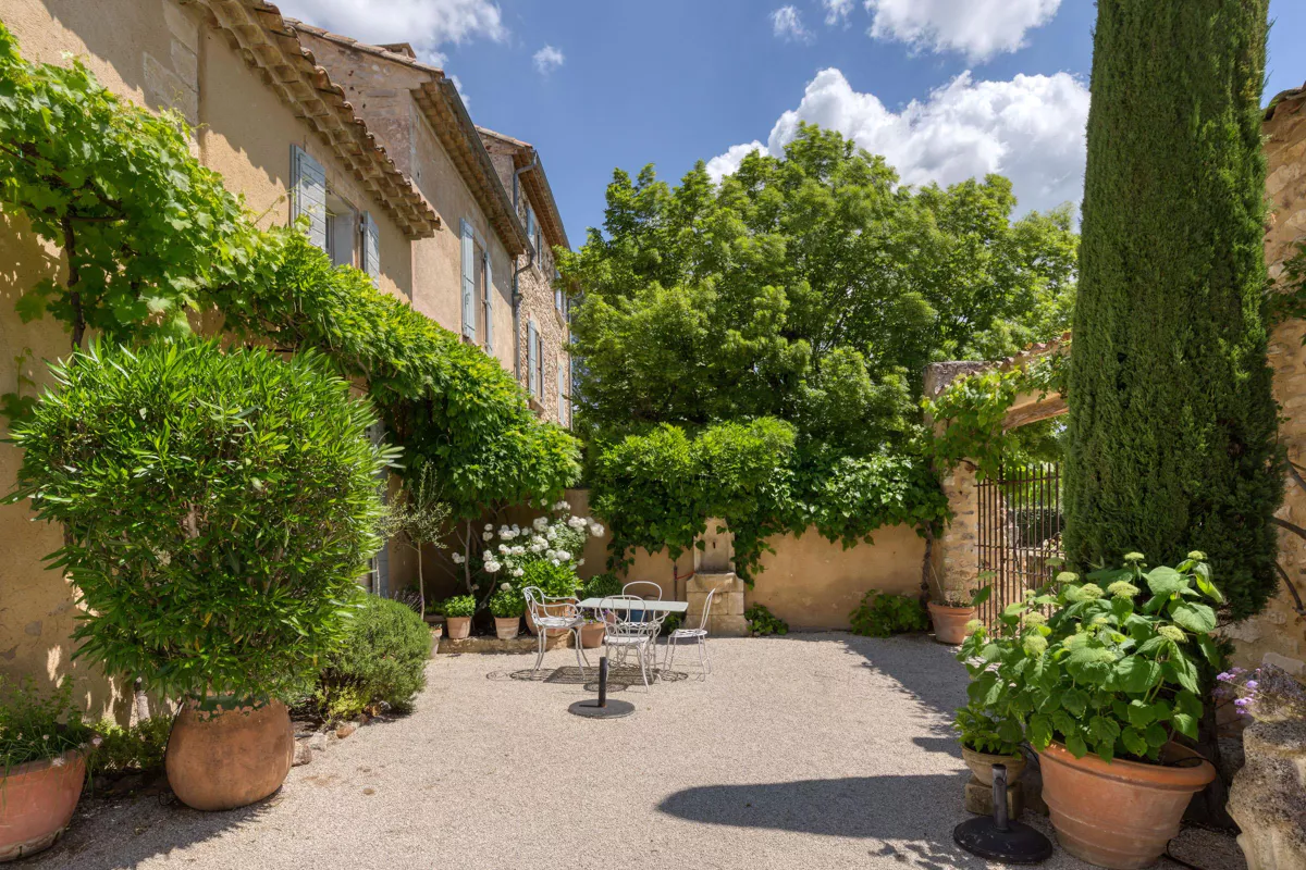 maison en pierres Provence maison en pierres Provence