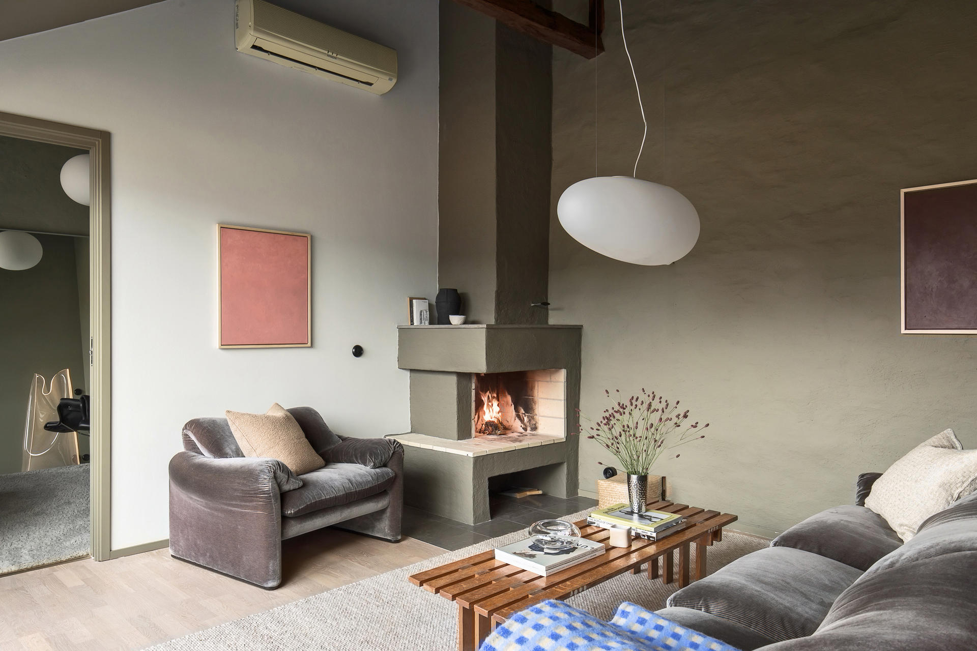 salon avec cheminée décoration contemporaine appartement 66m2 avec terrasse salon avec cheminée décoration contemporaine appartement 66m2 avec terrasse