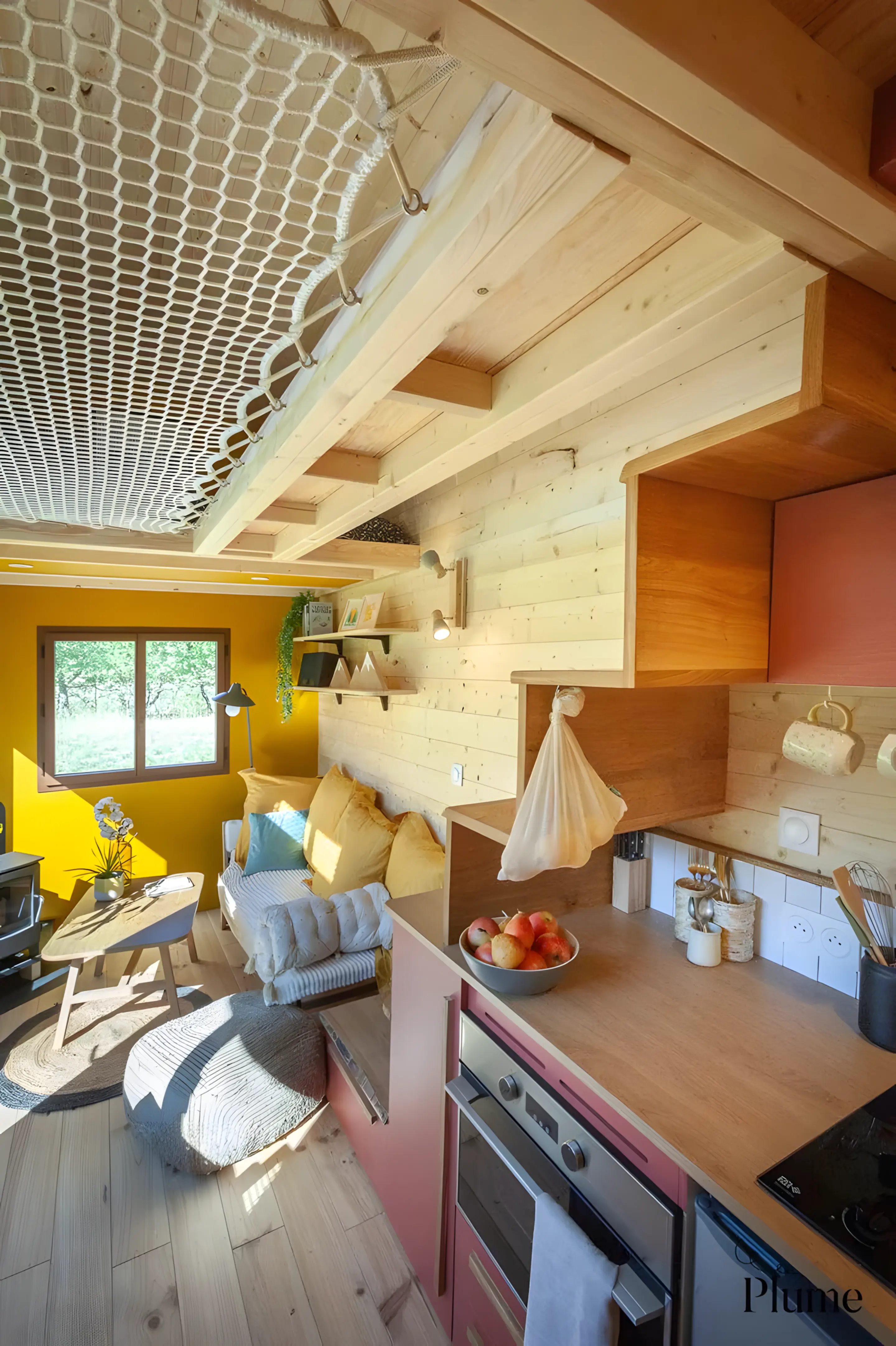 salon et cuisine tiny house Plume modèle Cosmos salon et cuisine tiny house Plume modèle Cosmos