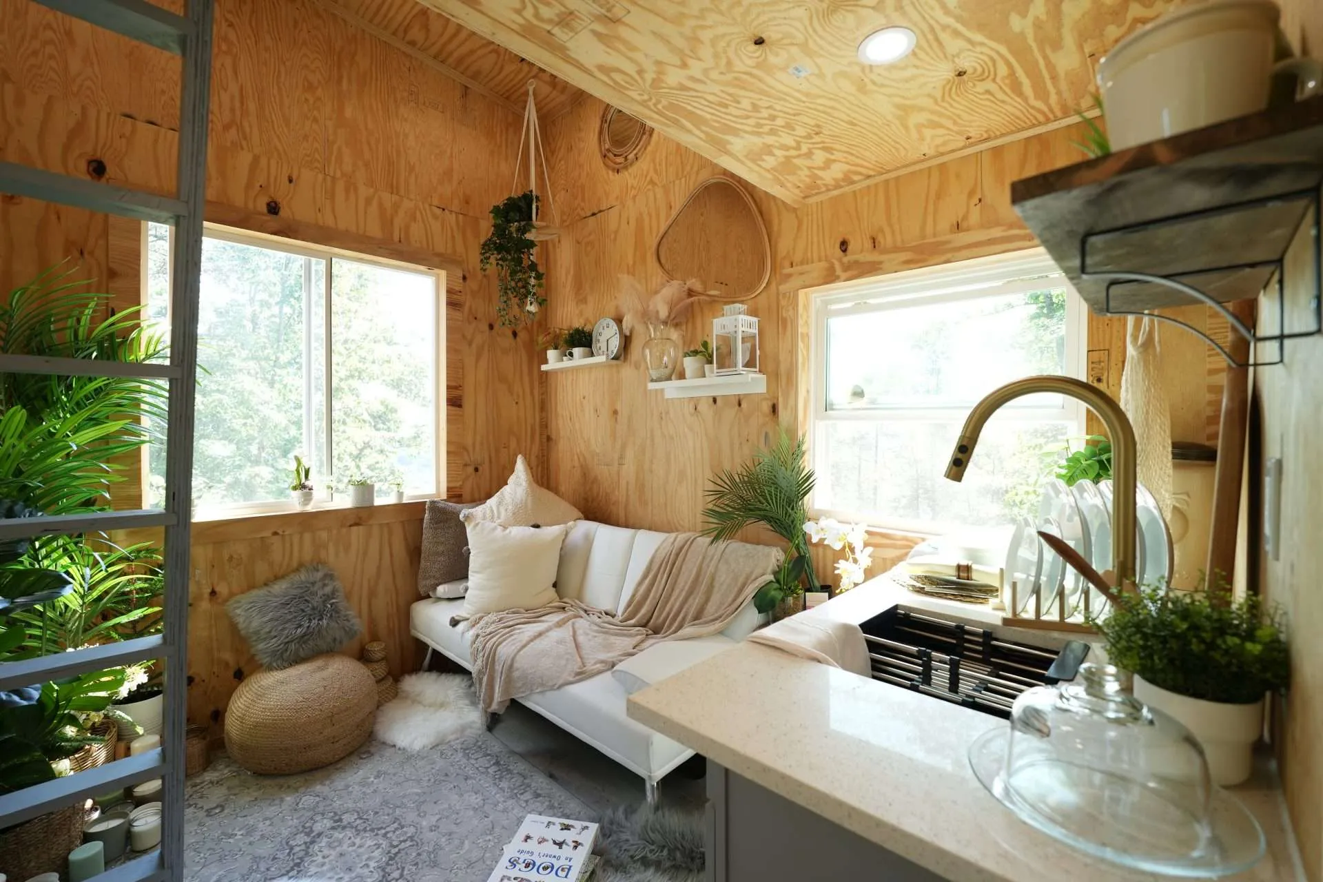 salon et cuisine tiny house 13m2 salon et cuisine tiny house 13m2