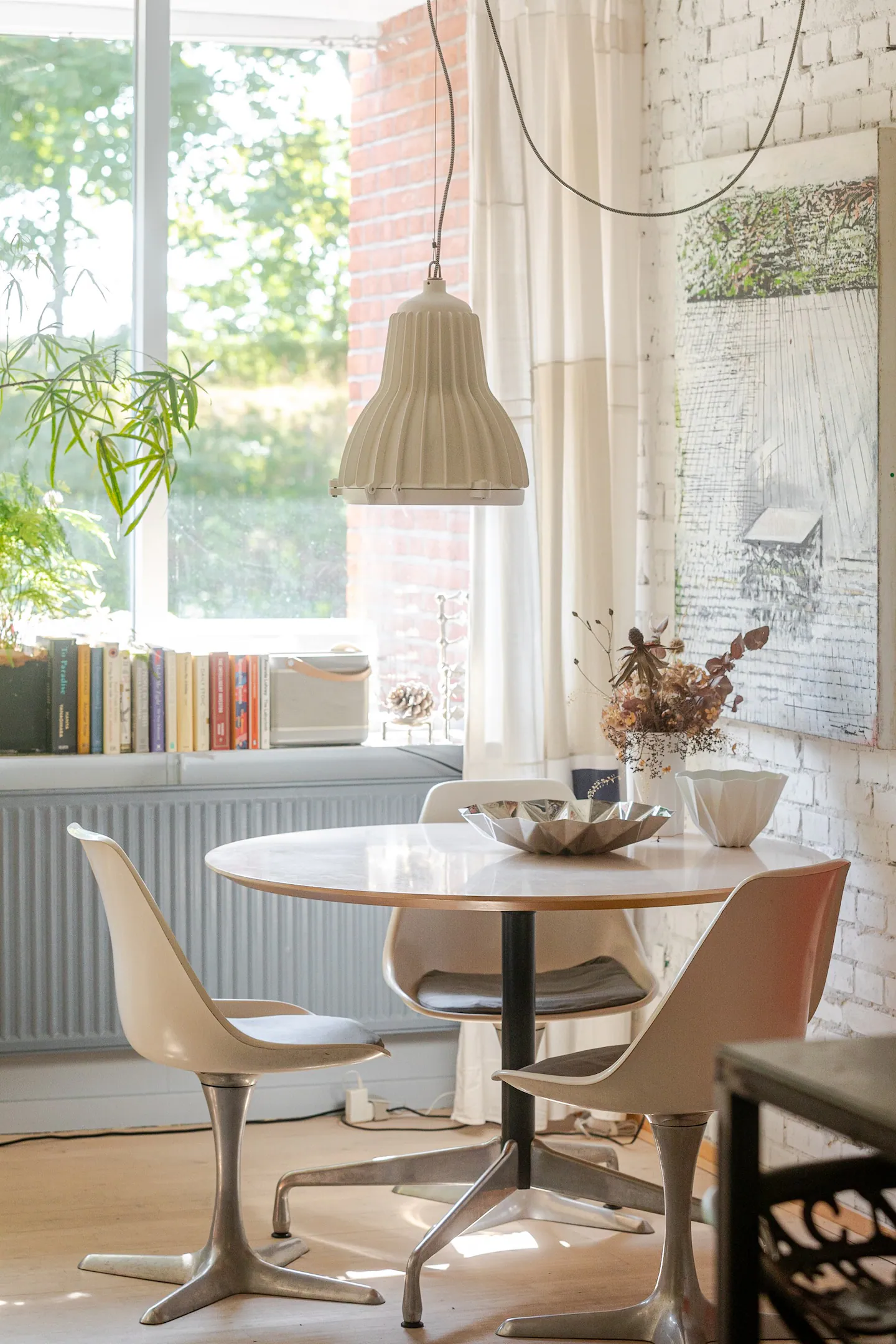 salle à manger appartement décoration vintage avec mur briques blanches salle à manger appartement décoration vintage avec mur briques blanches