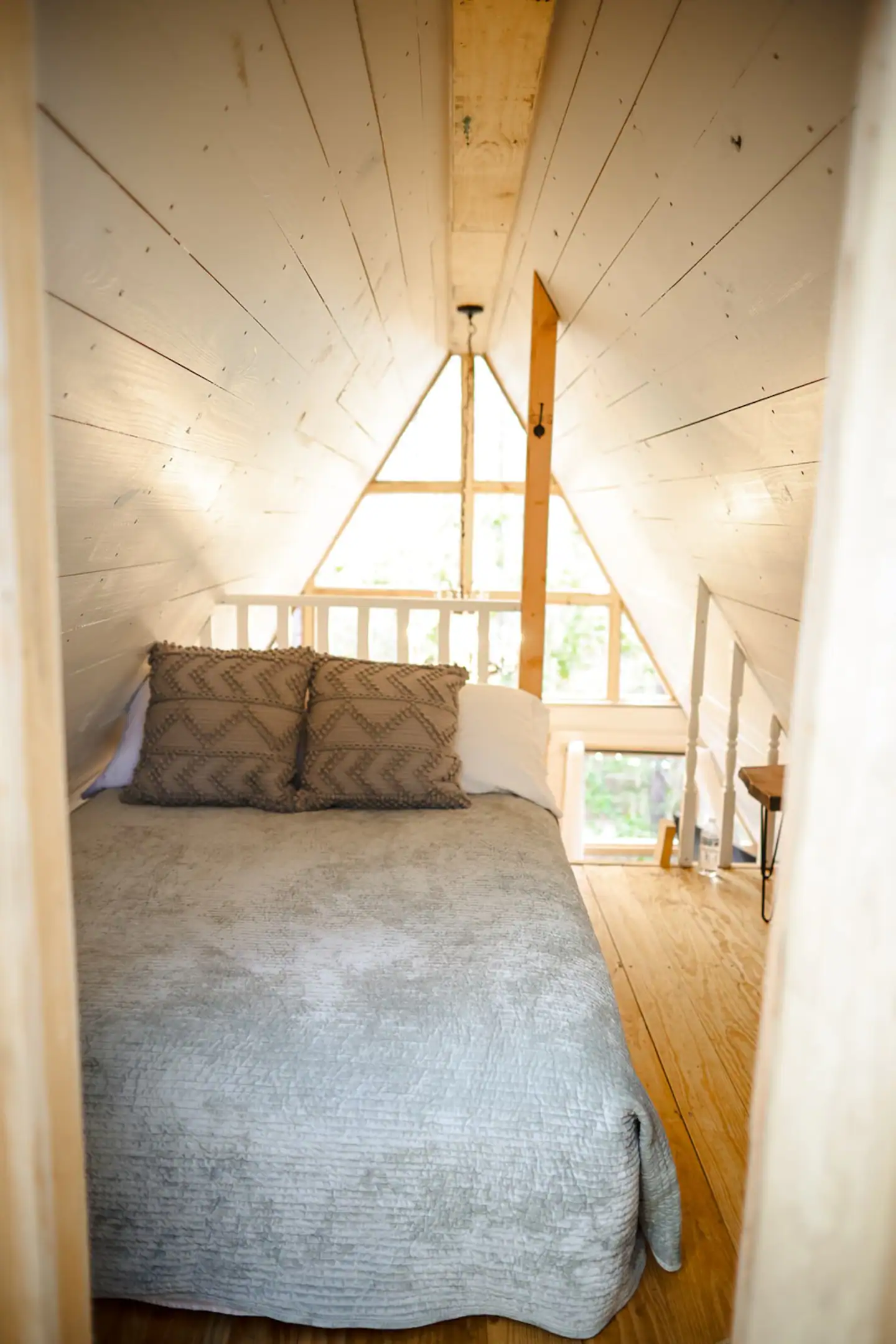 chambre sur mezzanine maison A-Frame chambre sur mezzanine maison A-Frame