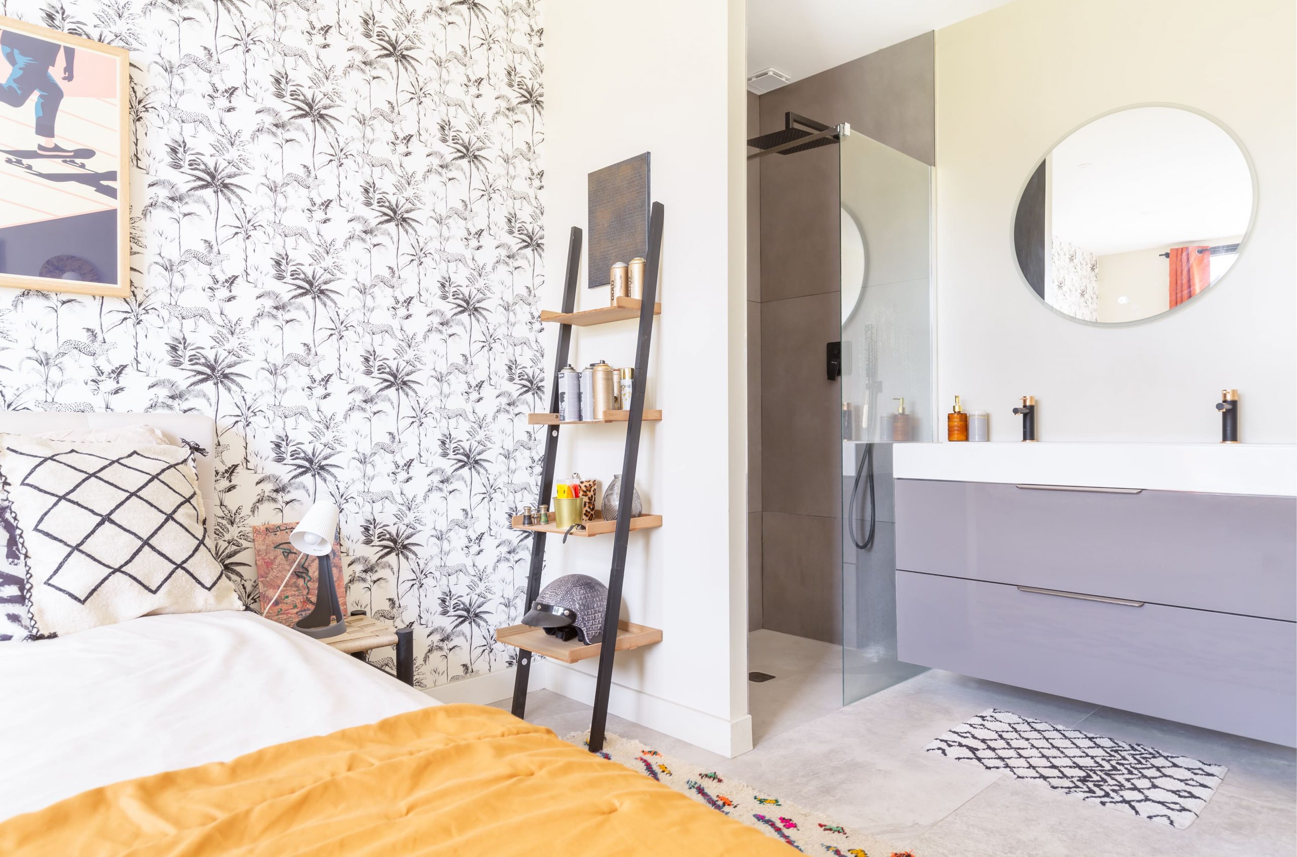 chambre avec salle de bain rénovation maison de ville photo : © Thierry Gravoille chambre avec salle de bain rénovation maison de ville photo : © Thierry Gravoille