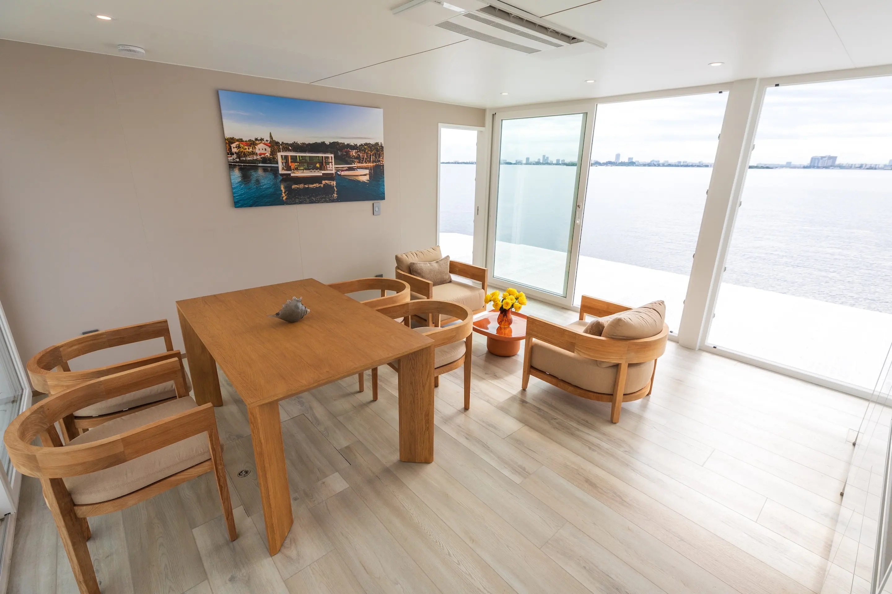 salle à manger maison flottante Arkup 50