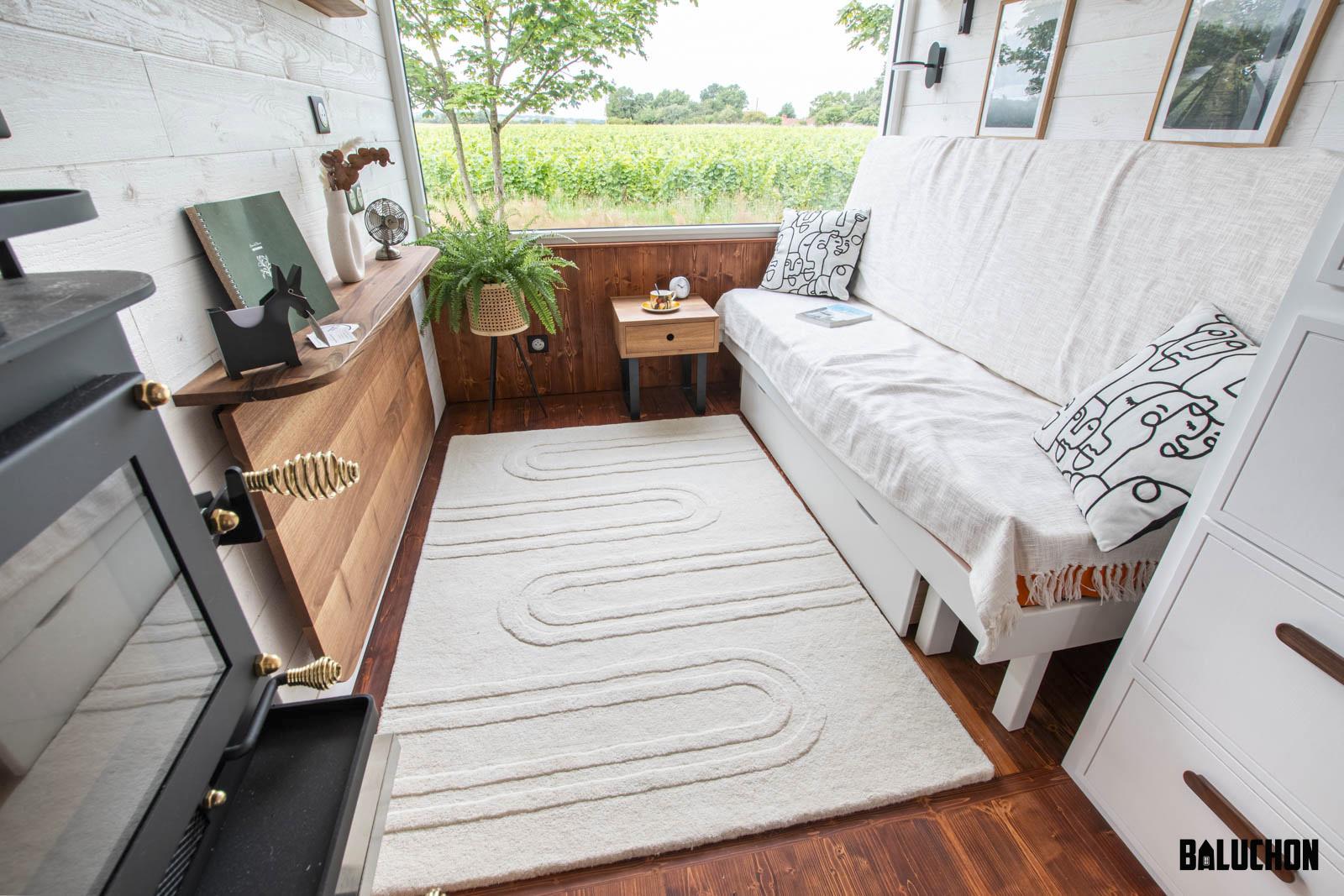 salon tiny house Moulinsart Baluchon salon tiny house Moulinsart Baluchon