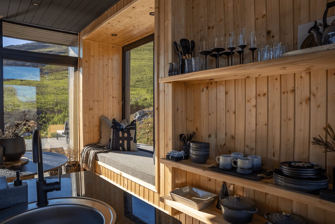 cuisine petite maison en bois noir The Hill Luxury Cabin Afrique du Sud cuisine petite maison en bois noir The Hill Luxury Cabin Afrique du Sud