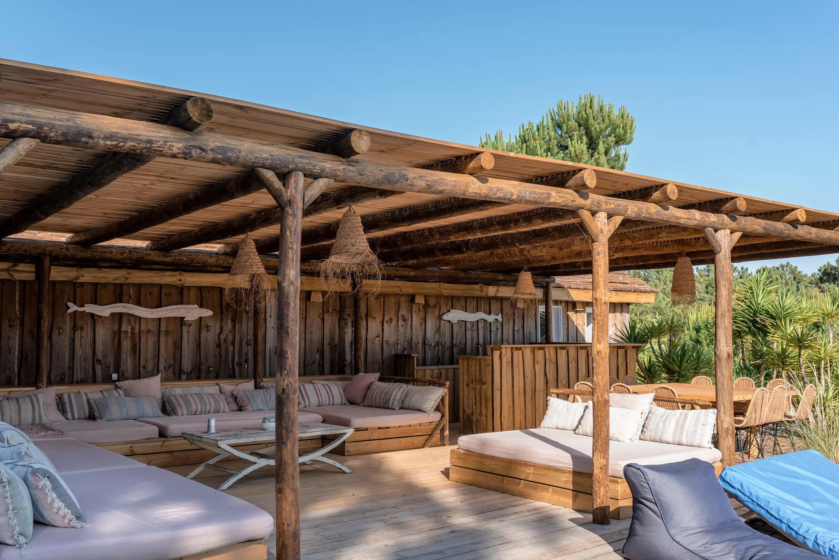 terrasse avec pergola bois maison Comporta
