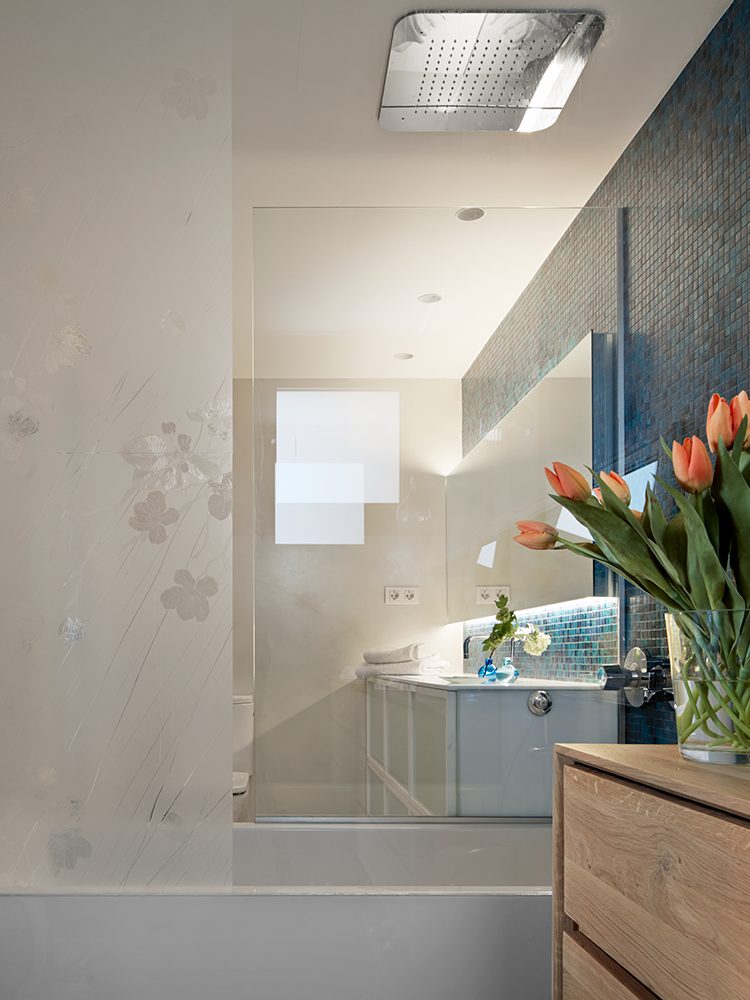 salle de bain décoration contemporaine bleue salle de bain décoration contemporaine bleue