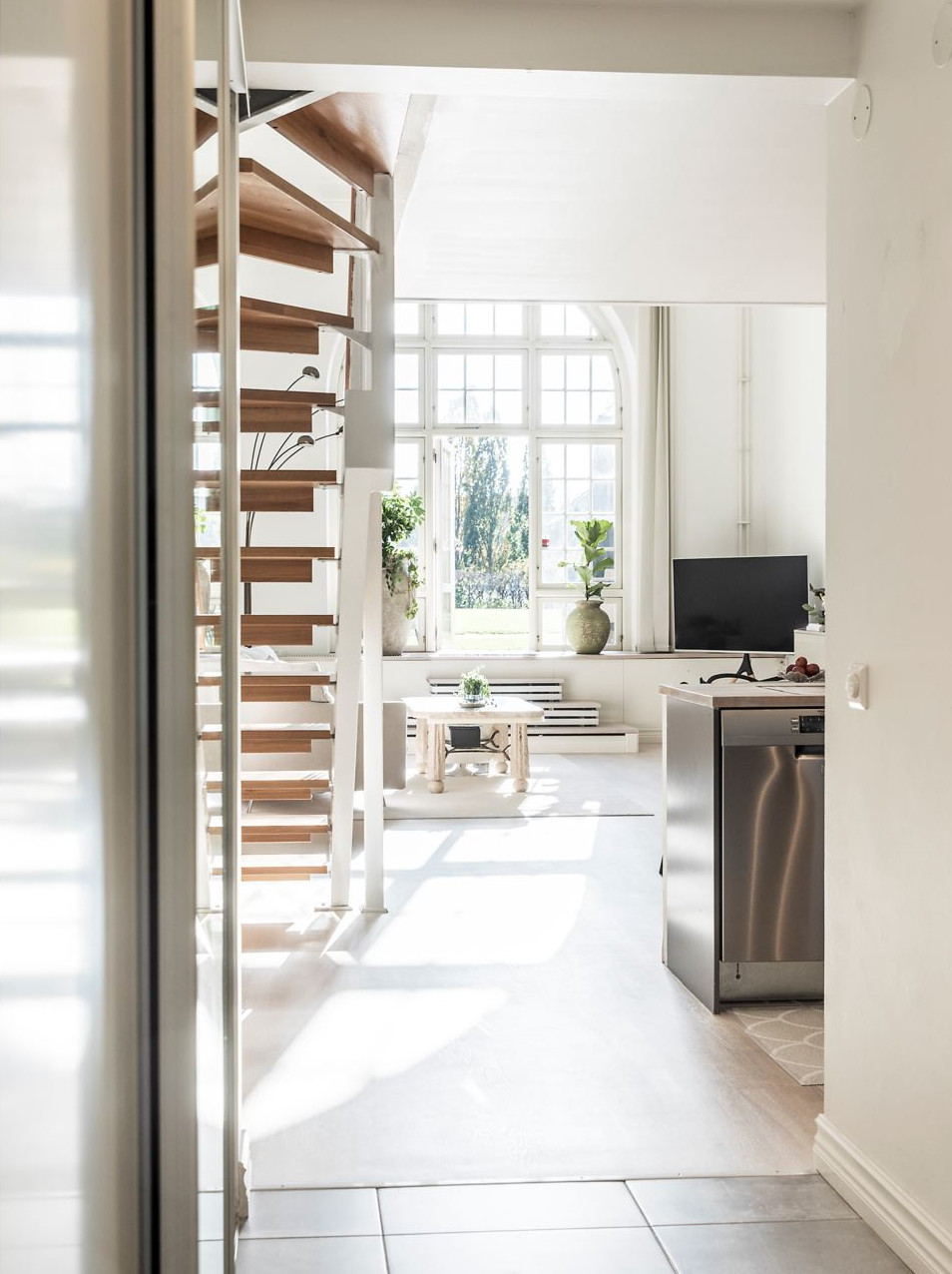 entrée appartement en duplex décoration scandinave naturelle