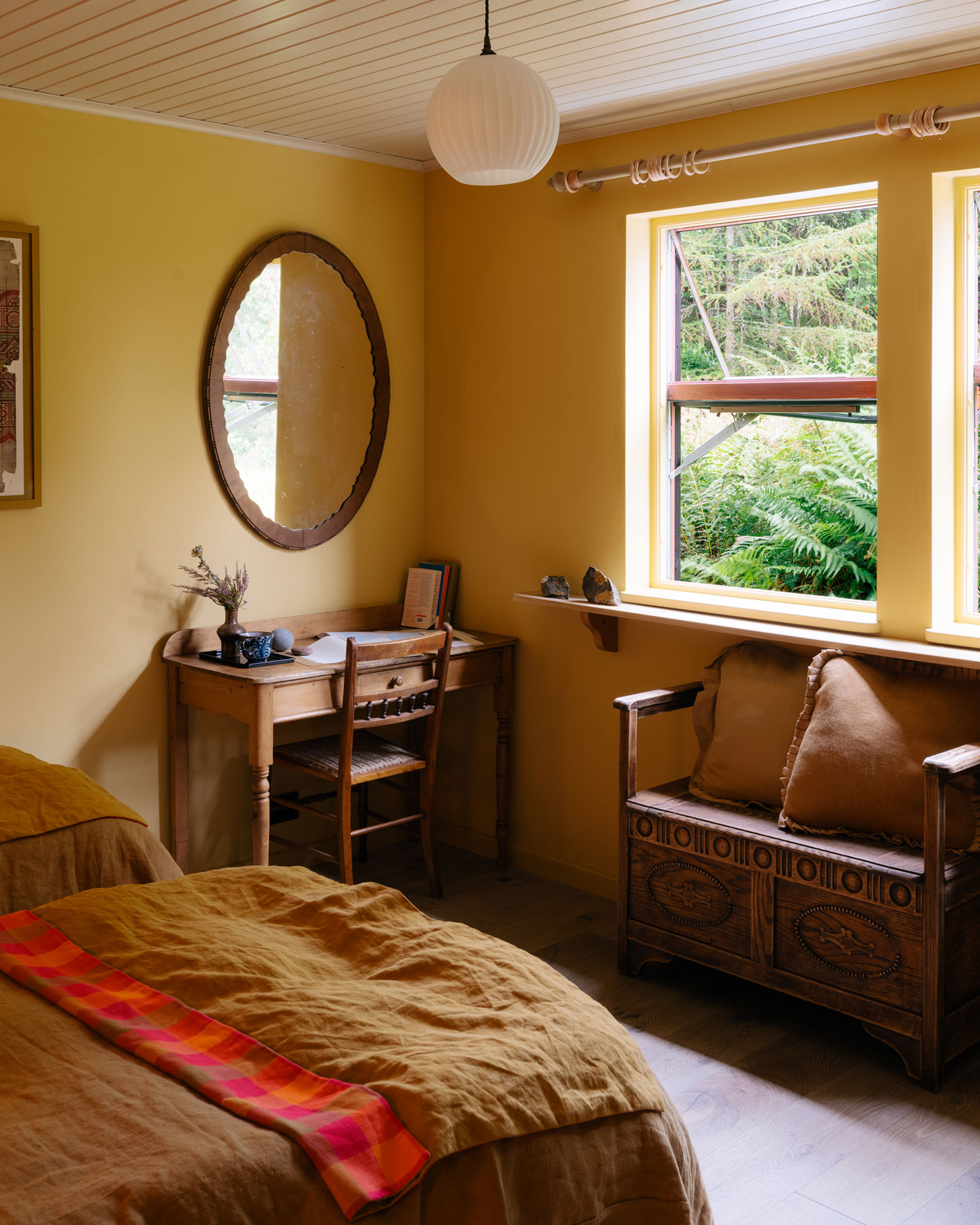 chambre maison en bois sur le loch Sunart chambre maison en bois sur le loch Sunart