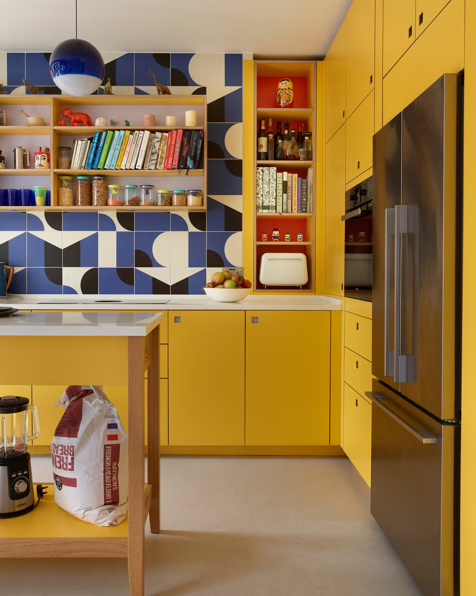 cuisine jaune contemporaine Pluck